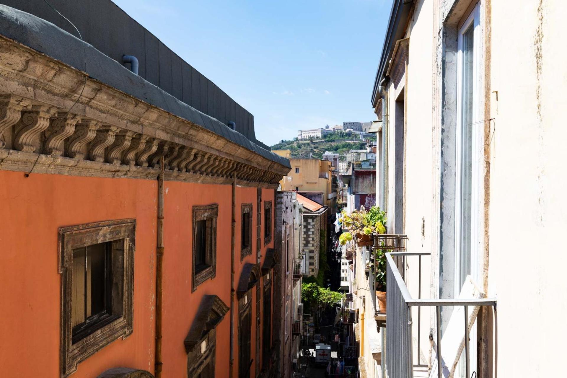 Spaccanapoli Casa Tre Santi Eksteriør bilde